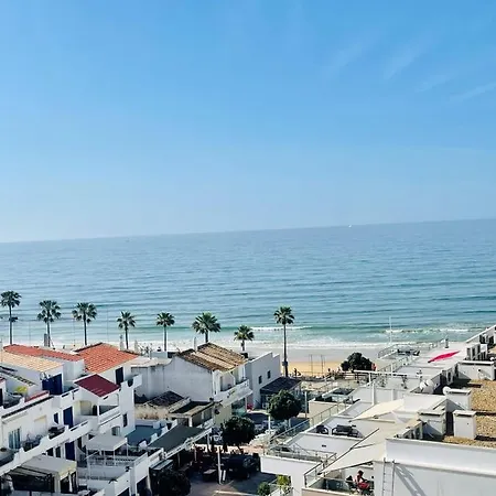 On The Stunning Olhos De água Apartment *