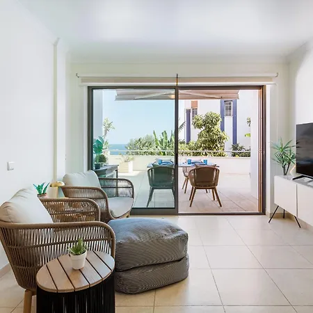 Apartment On The Stunning Olhos De água