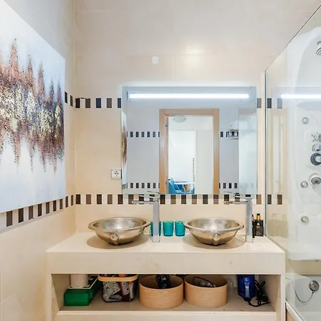 On The Stunning Olhos De água Apartment