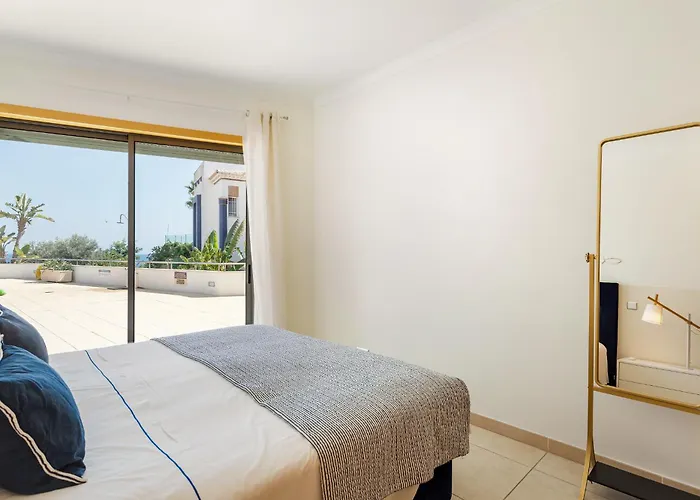 On The Stunning Olhos De água * Albufeira